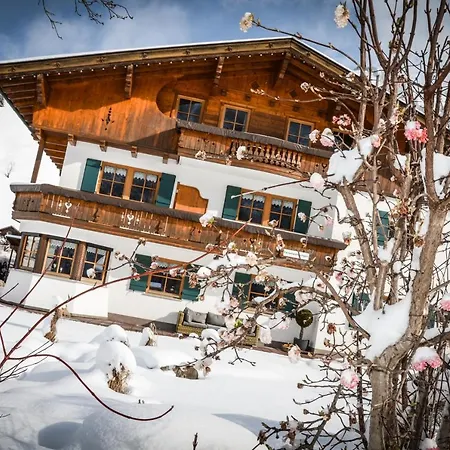 Bernhard Apartamento Holzgau